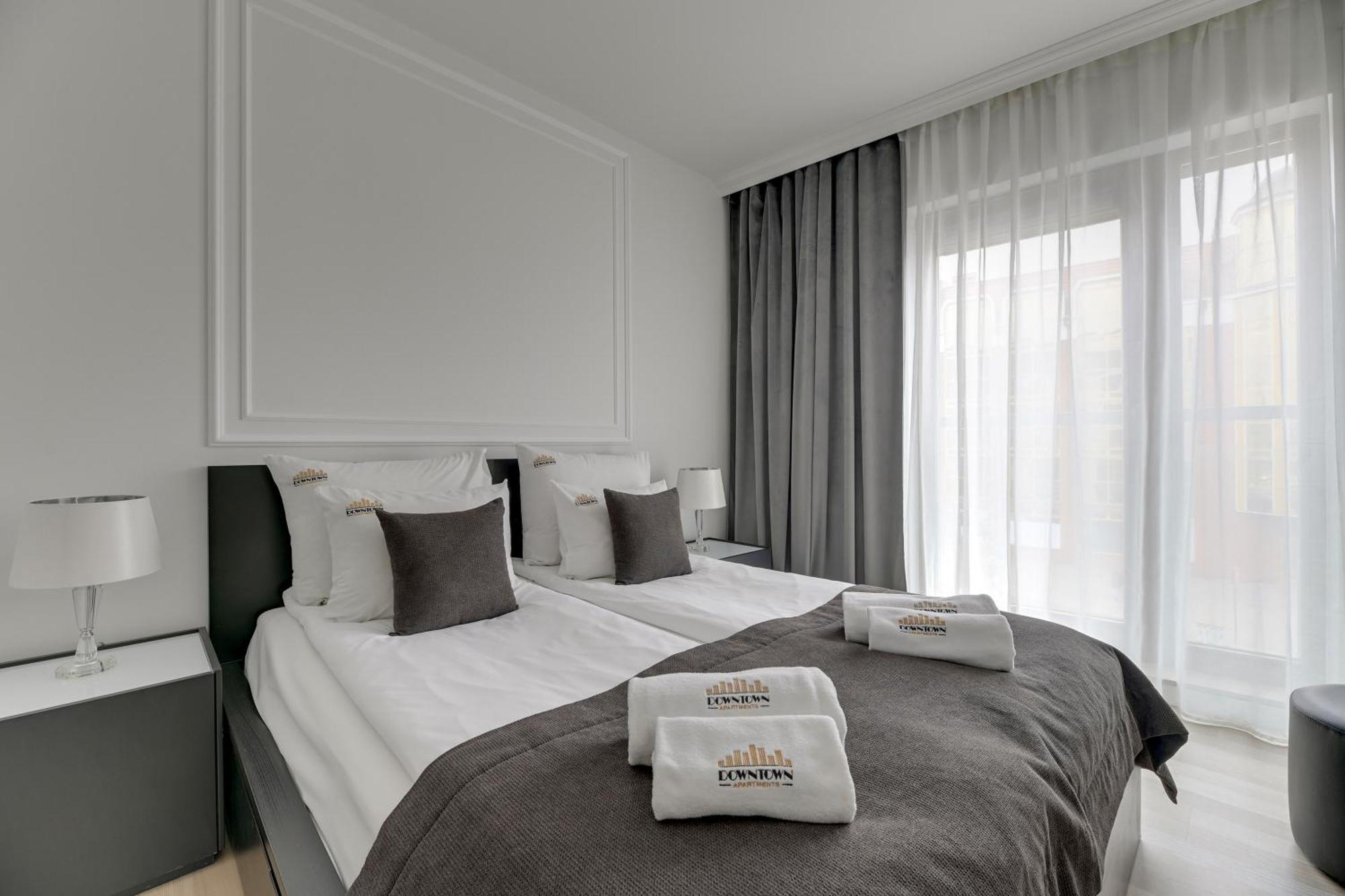 Waterlane Riverside - Spa, Pool, Gym & Parking By Downtown Apartments غدانسك المظهر الخارجي الصورة