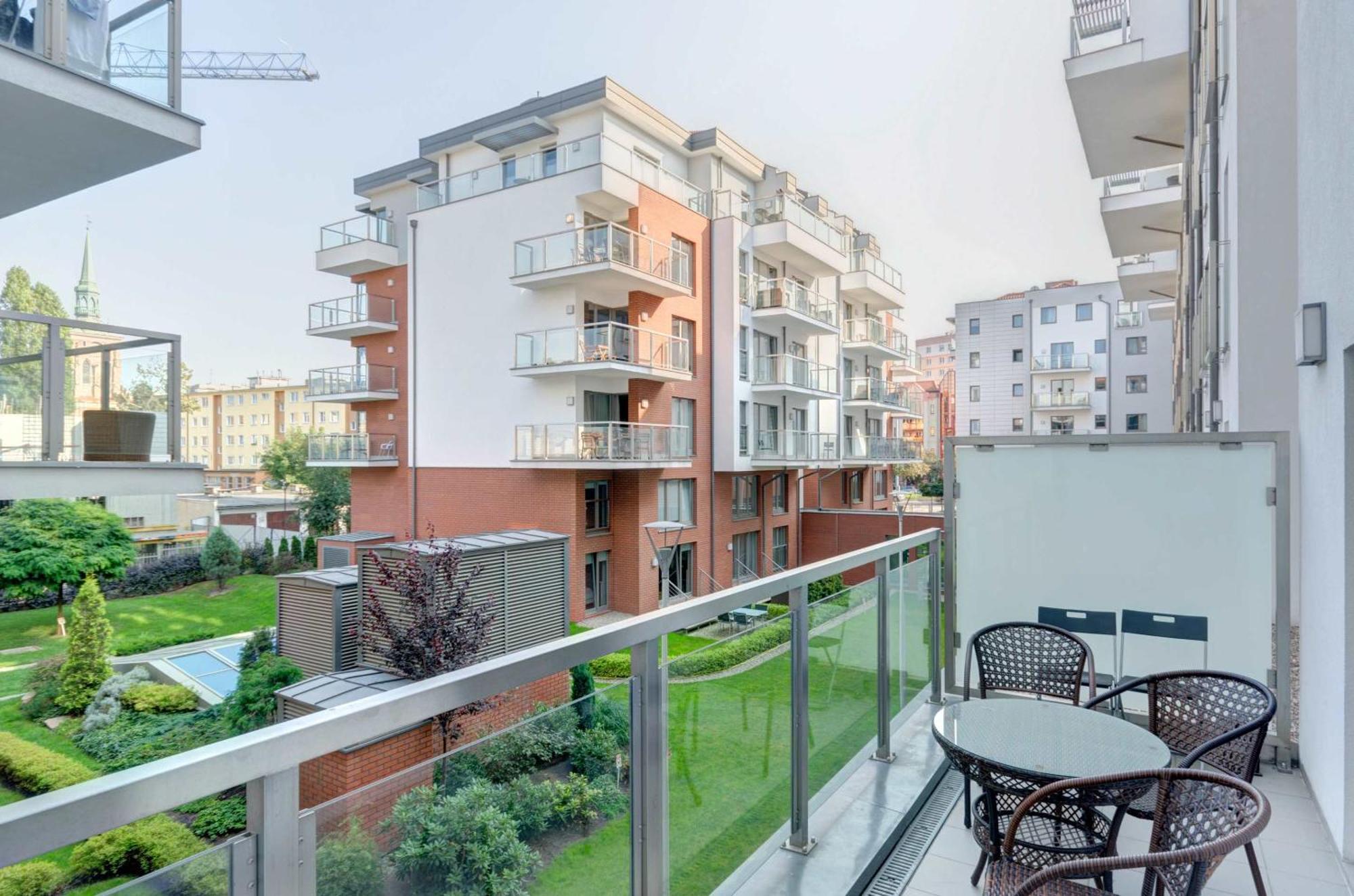 Waterlane Riverside - Spa, Pool, Gym & Parking By Downtown Apartments غدانسك الغرفة الصورة