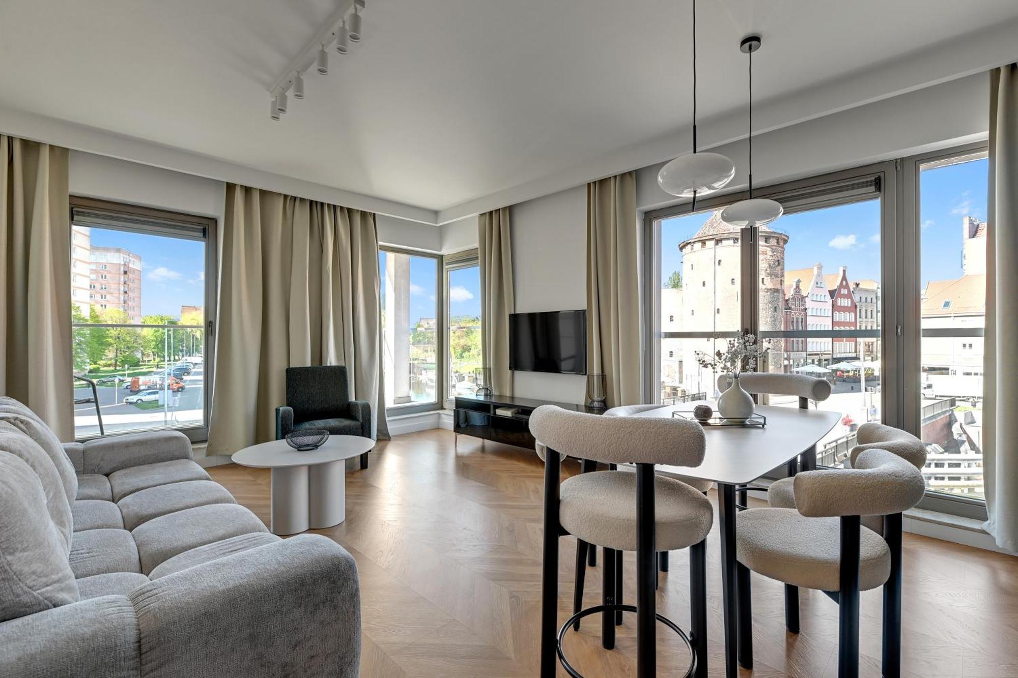 Waterlane Riverside - Spa, Pool, Gym & Parking By Downtown Apartments غدانسك المظهر الخارجي الصورة