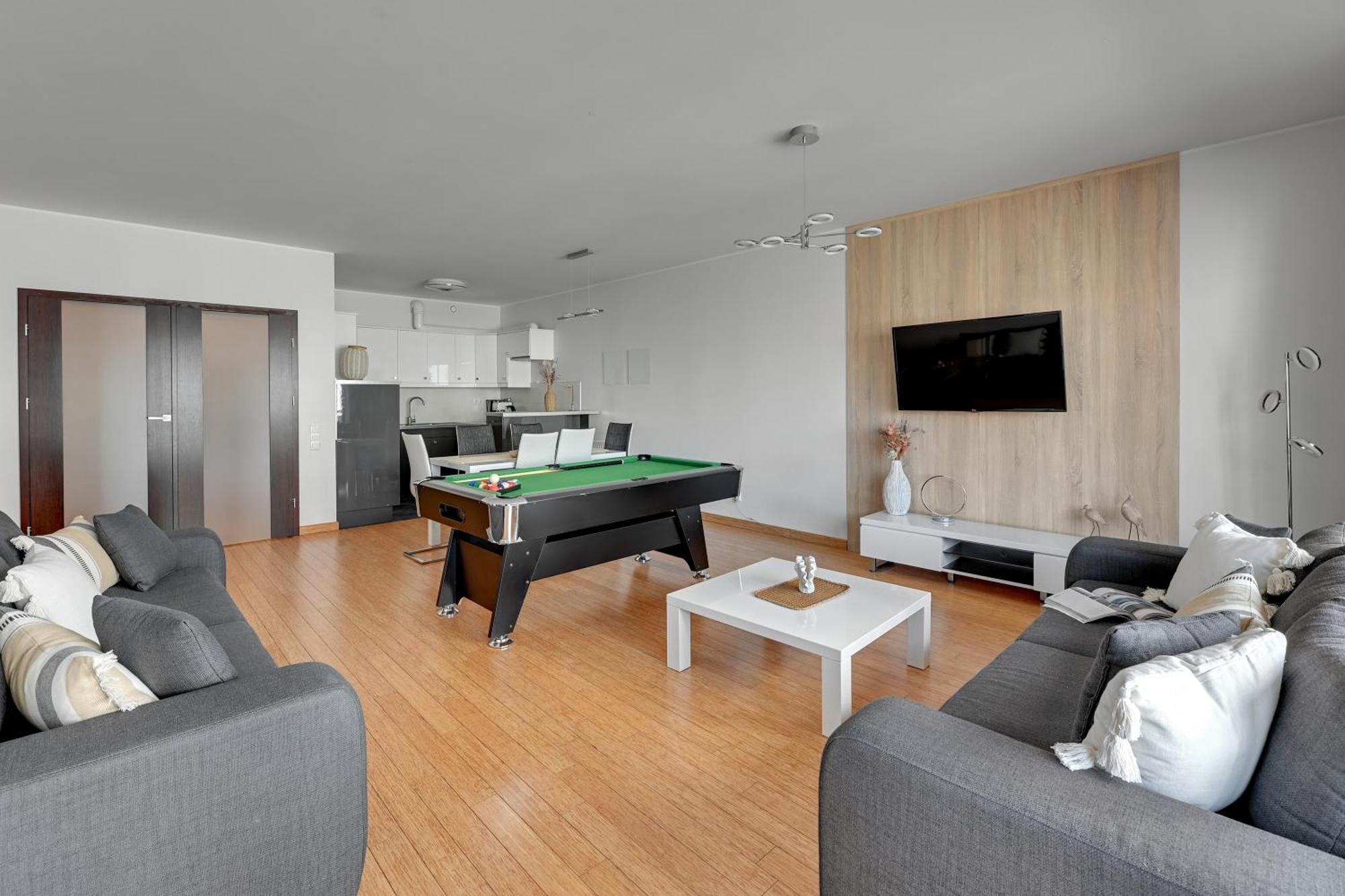 Waterlane Riverside - Spa, Pool, Gym & Parking By Downtown Apartments غدانسك الغرفة الصورة
